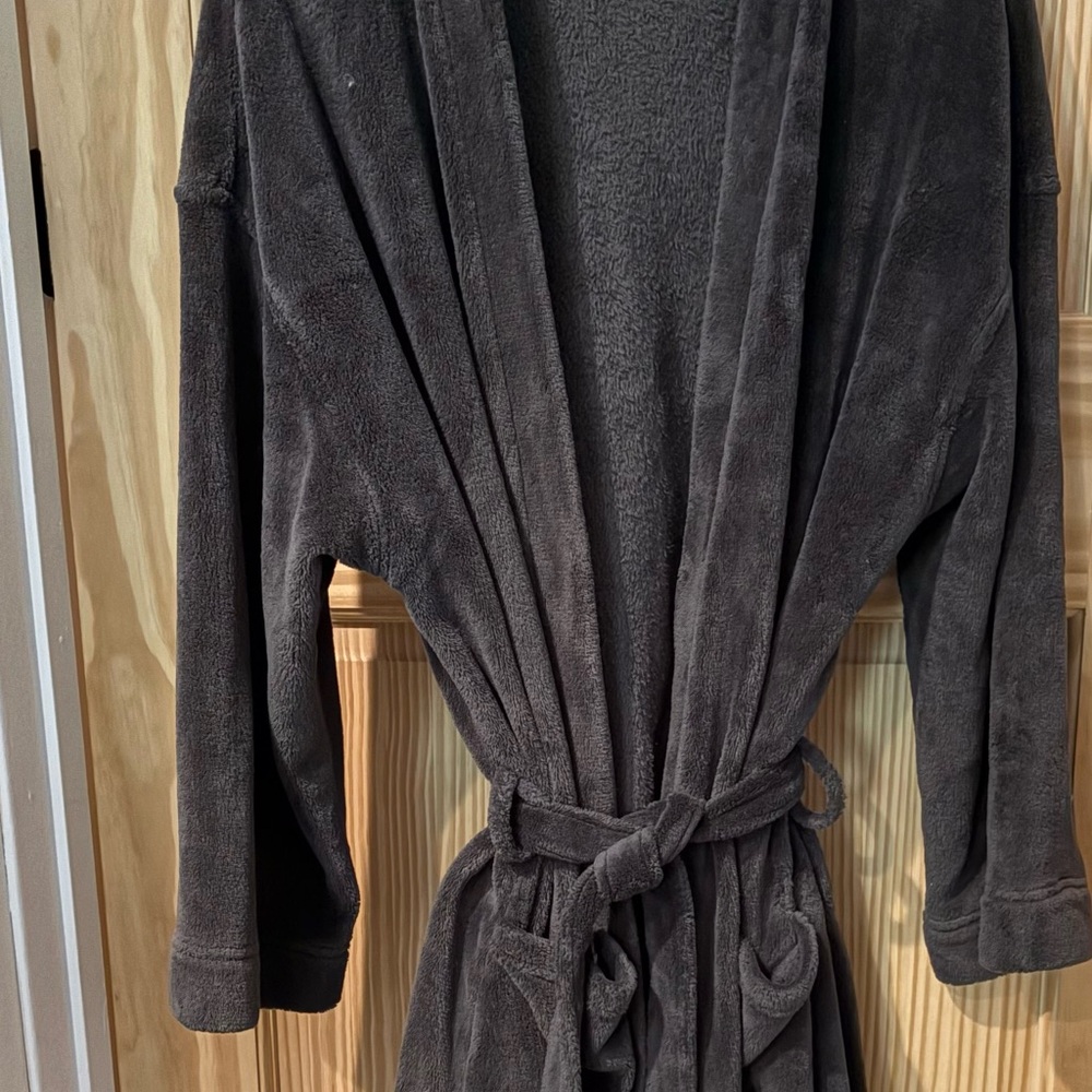 72” Long snuggly velour ULTA spa robe EUC #7
